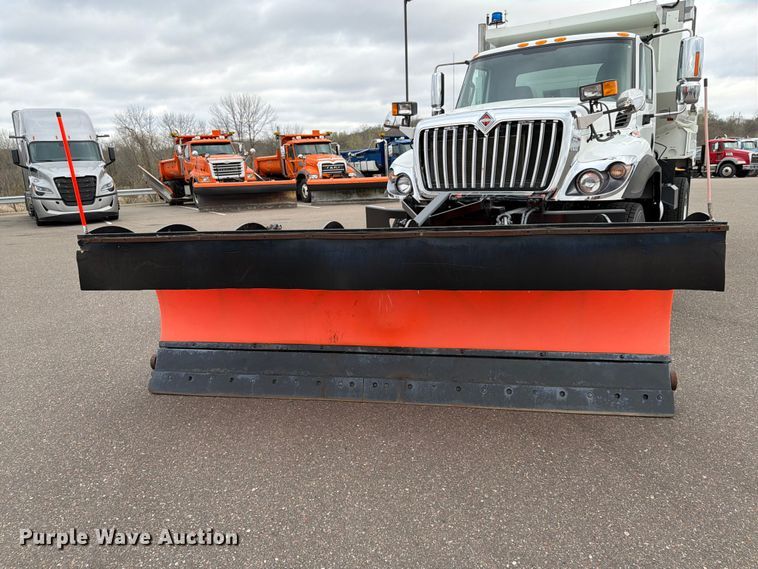 image for item FK0105 2018 International 7400 dump truck