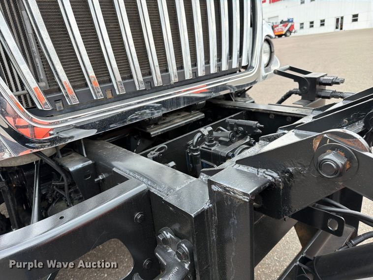 image for item FK0105 2018 International 7400 dump truck