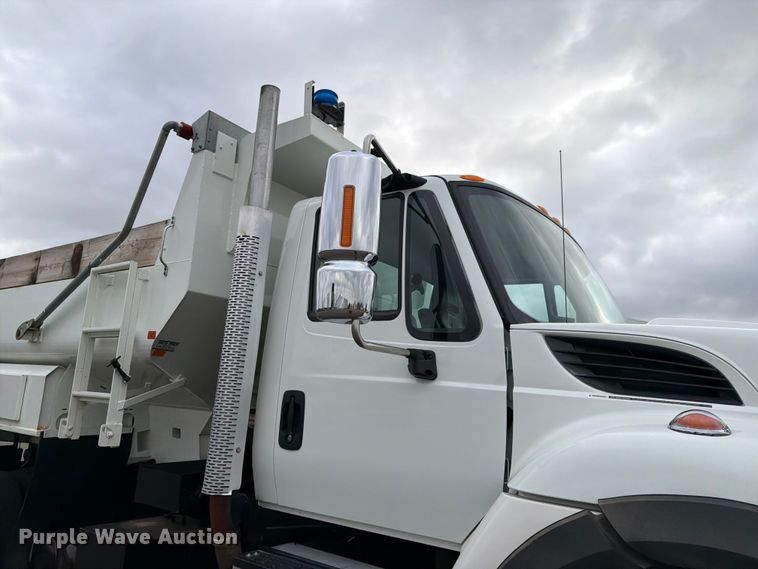 image for item FK0105 2018 International 7400 dump truck