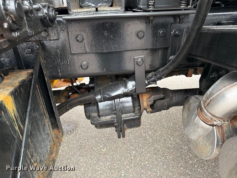 image for item FK0105 2018 International 7400 dump truck