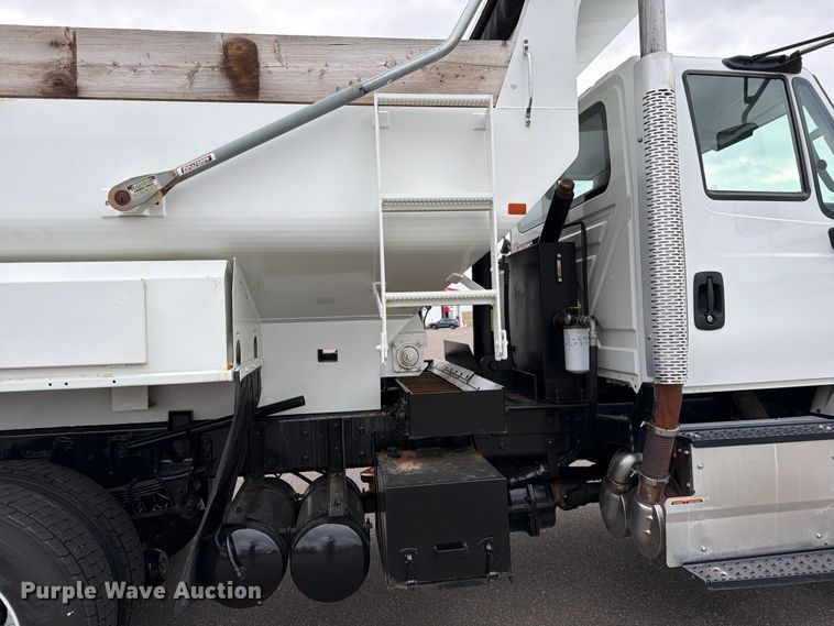 image for item FK0105 2018 International 7400 dump truck