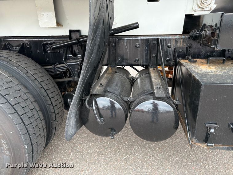 image for item FK0105 2018 International 7400 dump truck