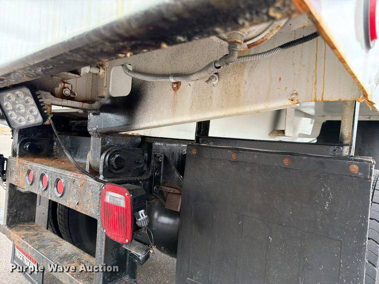 image for item FK0105 2018 International 7400 dump truck