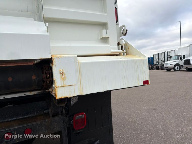 image for item FK0105 2018 International 7400 dump truck