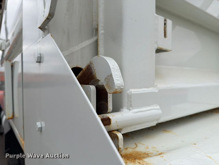 image for item FK0105 2018 International 7400 dump truck