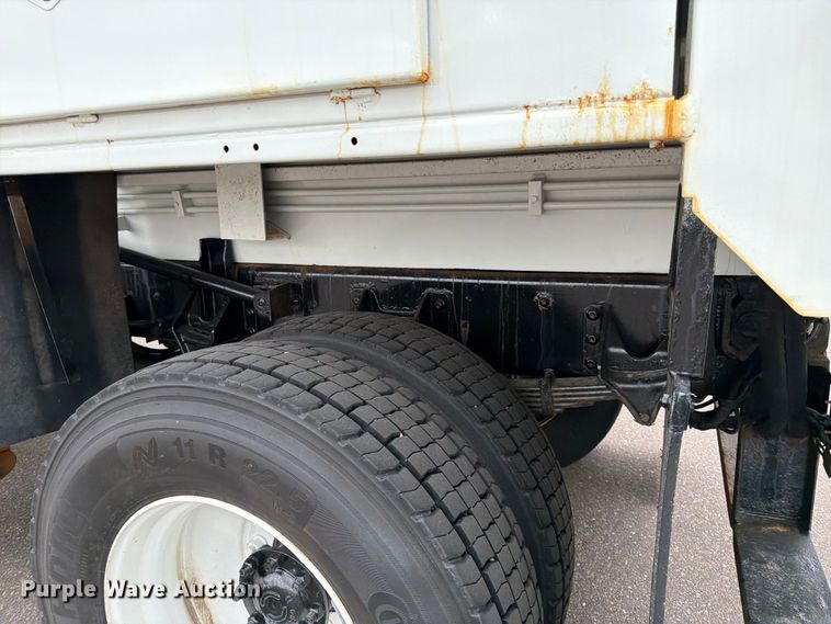 image for item FK0105 2018 International 7400 dump truck