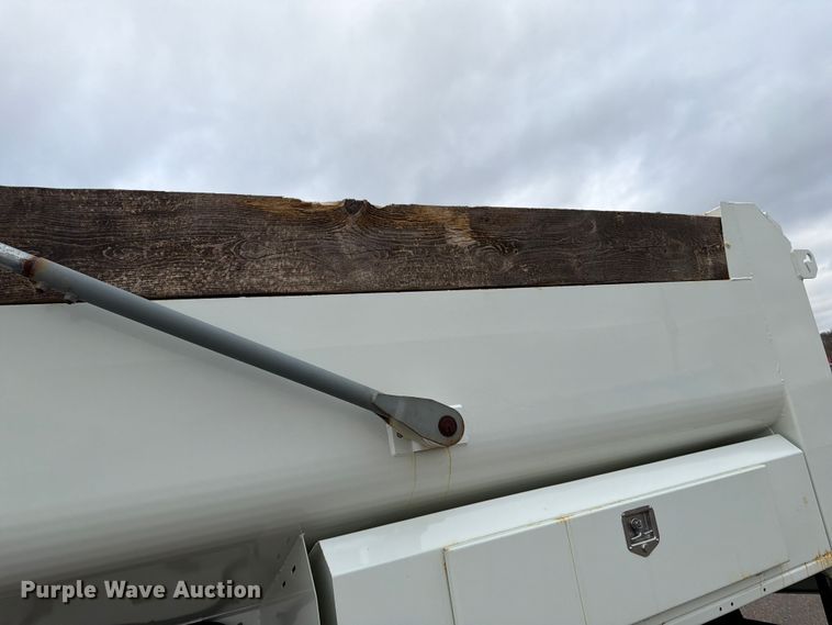 image for item FK0105 2018 International 7400 dump truck