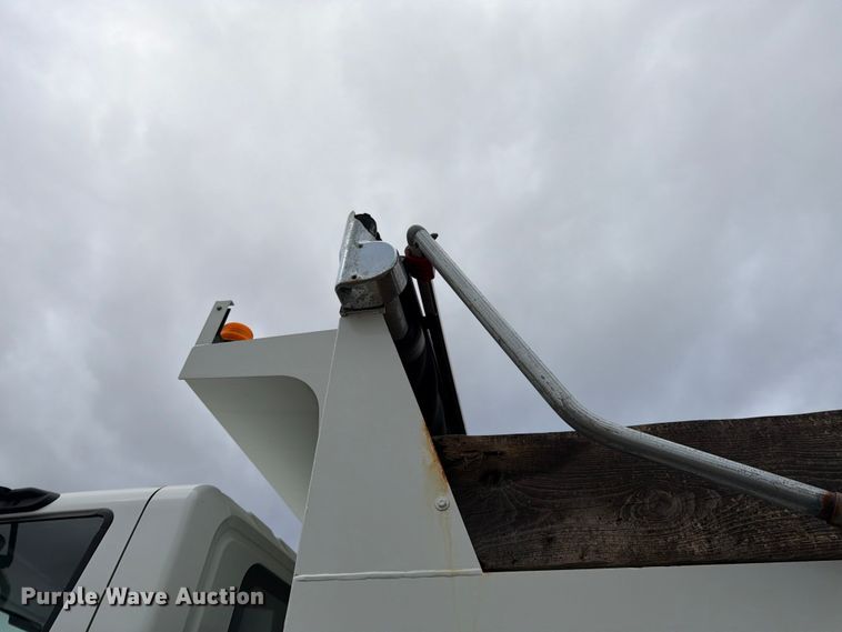 image for item FK0105 2018 International 7400 dump truck