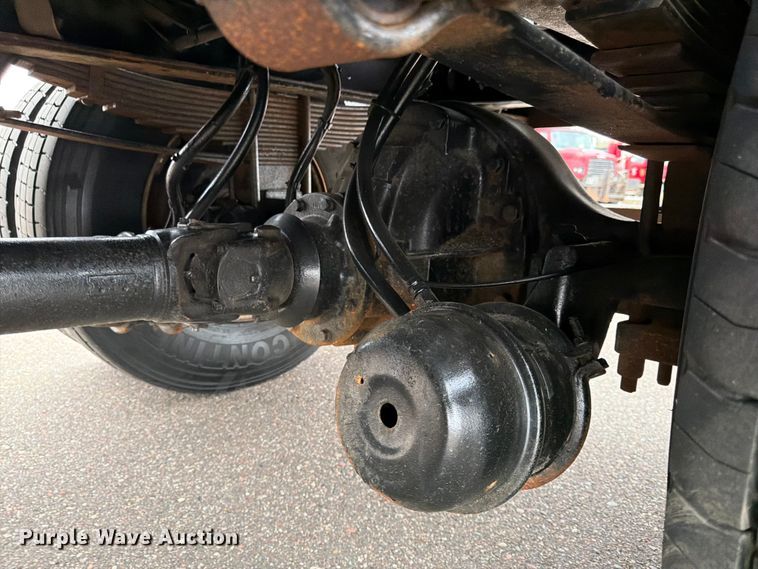 image for item FK0105 2018 International 7400 dump truck