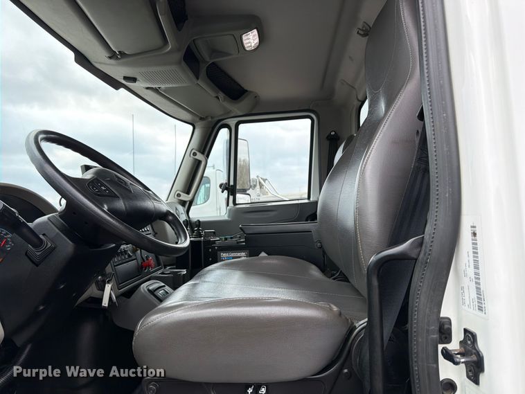 image for item FK0105 2018 International 7400 dump truck