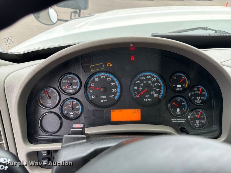 image for item FK0105 2018 International 7400 dump truck