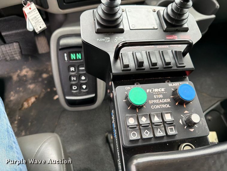 image for item FK0105 2018 International 7400 dump truck