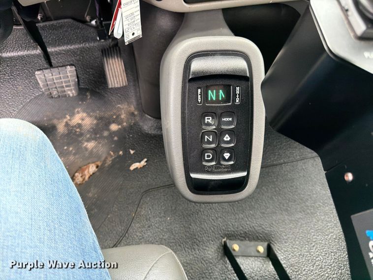 image for item FK0105 2018 International 7400 dump truck