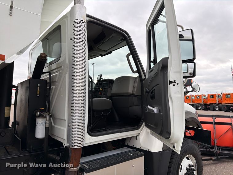 image for item FK0105 2018 International 7400 dump truck