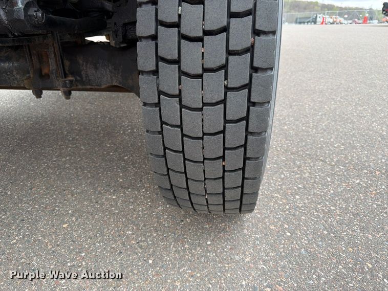 image for item FK0105 2018 International 7400 dump truck