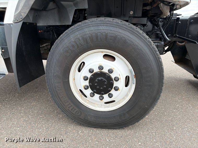 image for item FK0105 2018 International 7400 dump truck