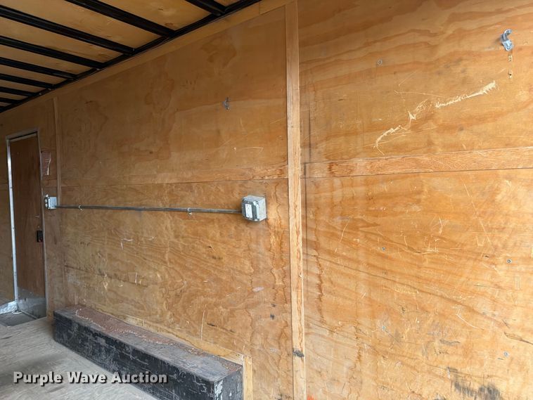 image for item FK0115 2012 United Expressline Enclosed cargo trailer enclosed cargo trailer