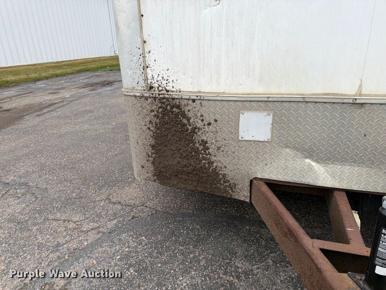 image for item FK0116 2011 United Expressline enclosed cargo trailer