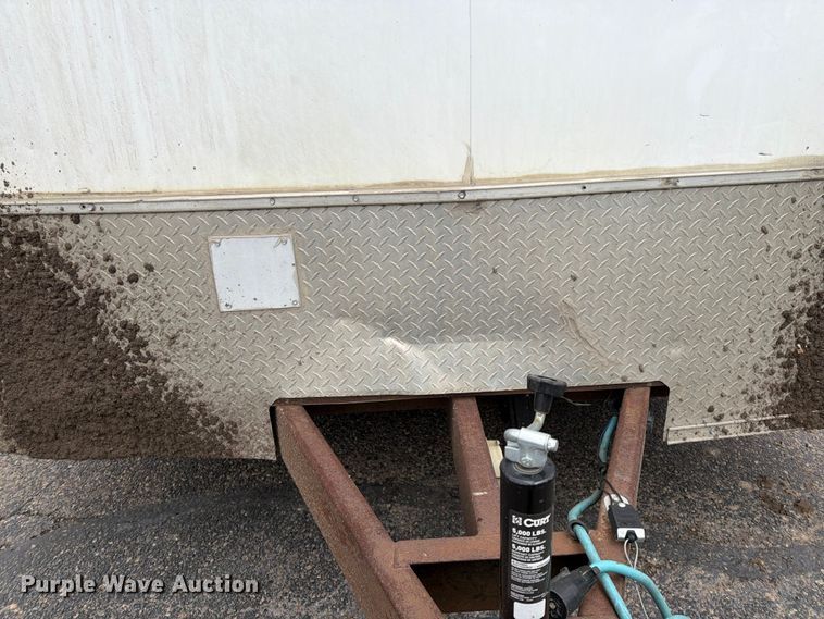 image for item FK0116 2011 United Expressline enclosed cargo trailer