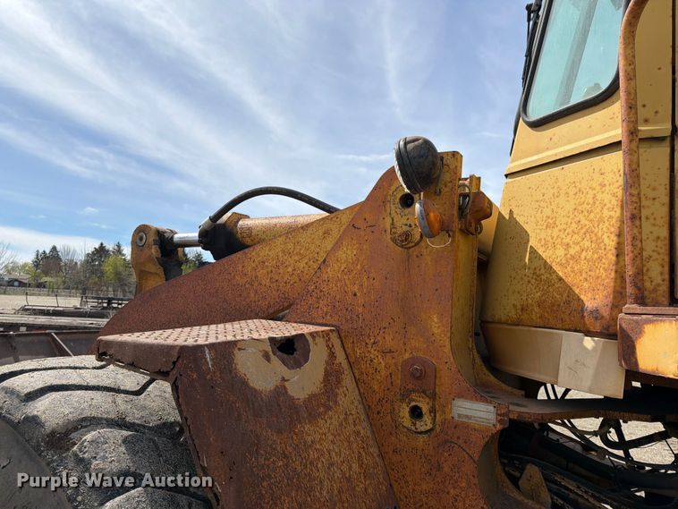 image for item FK0124 1986 Caterpillar 950B wheel loader