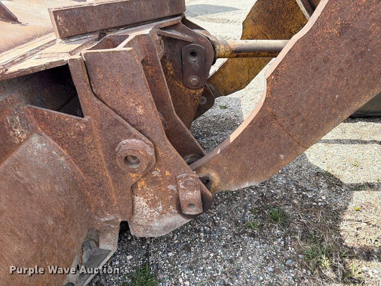 image for item FK0124 1986 Caterpillar 950B wheel loader