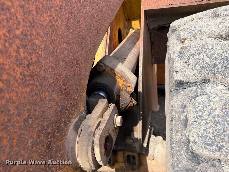 image for item FK0124 1986 Caterpillar 950B wheel loader