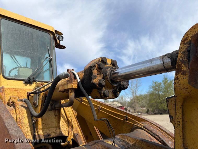 image for item FK0124 1986 Caterpillar 950B wheel loader