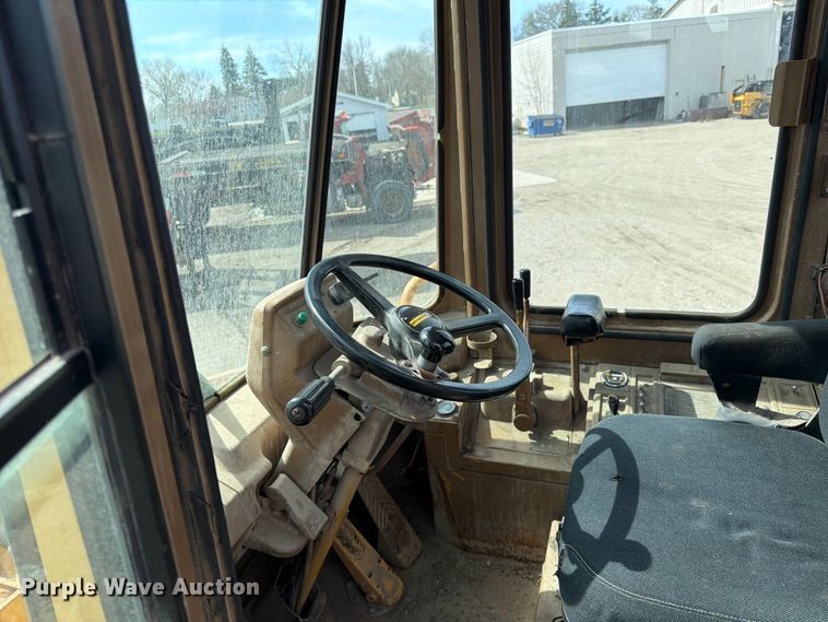 image for item FK0124 1986 Caterpillar 950B wheel loader