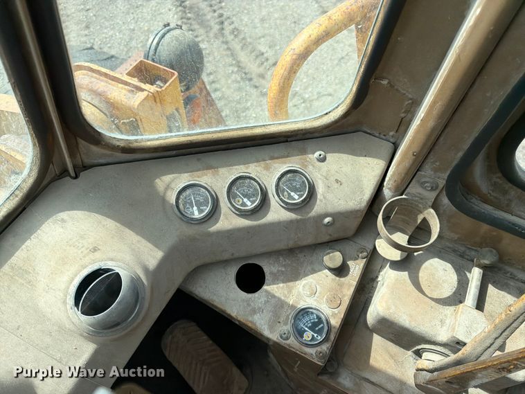 image for item FK0124 1986 Caterpillar 950B wheel loader