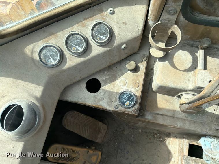 image for item FK0124 1986 Caterpillar 950B wheel loader