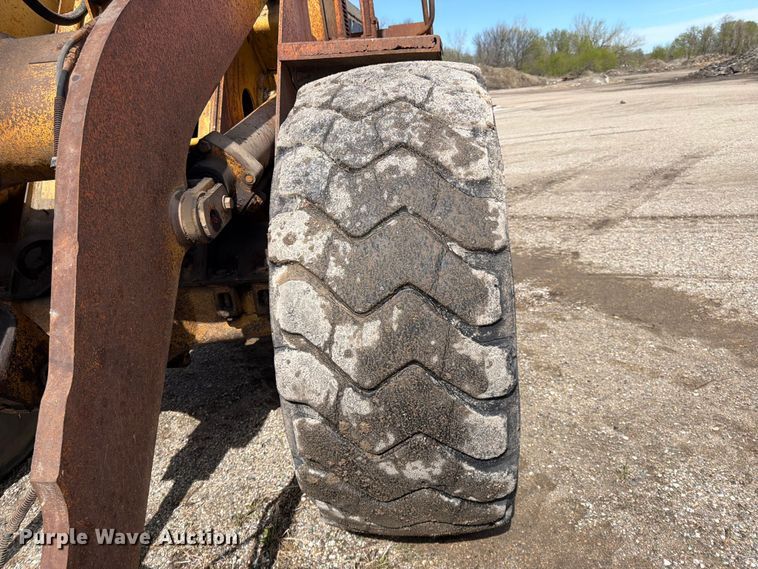 image for item FK0124 1986 Caterpillar 950B wheel loader