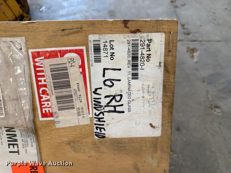 image for item FK0129 Caterpillar dozer parts
