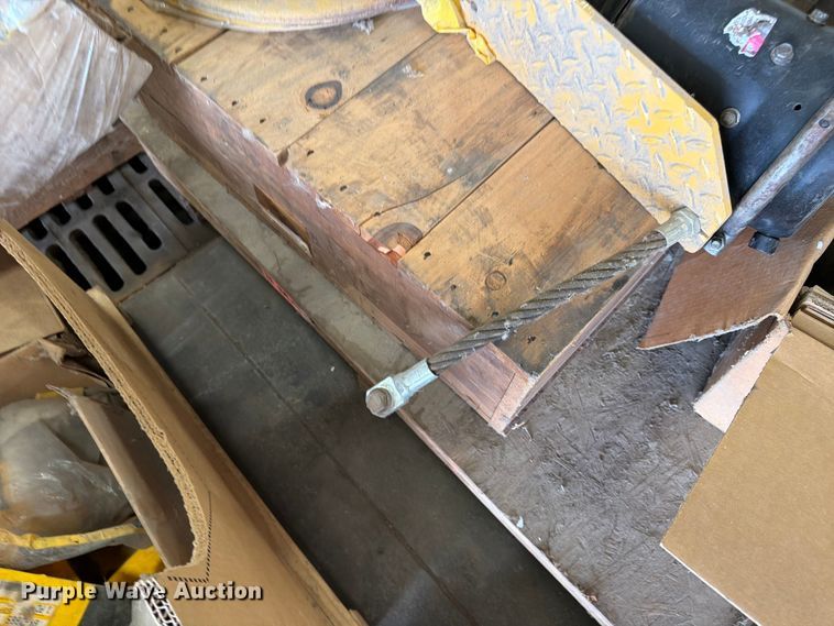 image for item FK0129 Caterpillar dozer parts