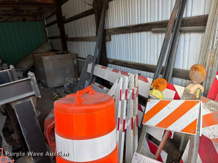 image for item FK0136 Road safety equipment