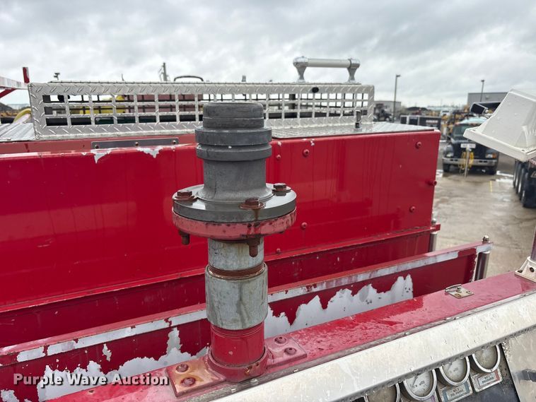 image for item FK1398 1995 Pierce pumper fire truck