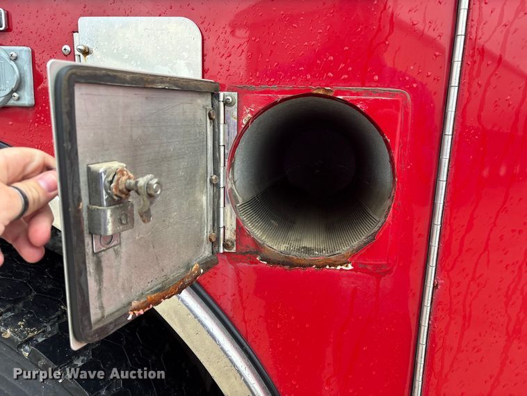 image for item FK1398 1995 Pierce pumper fire truck