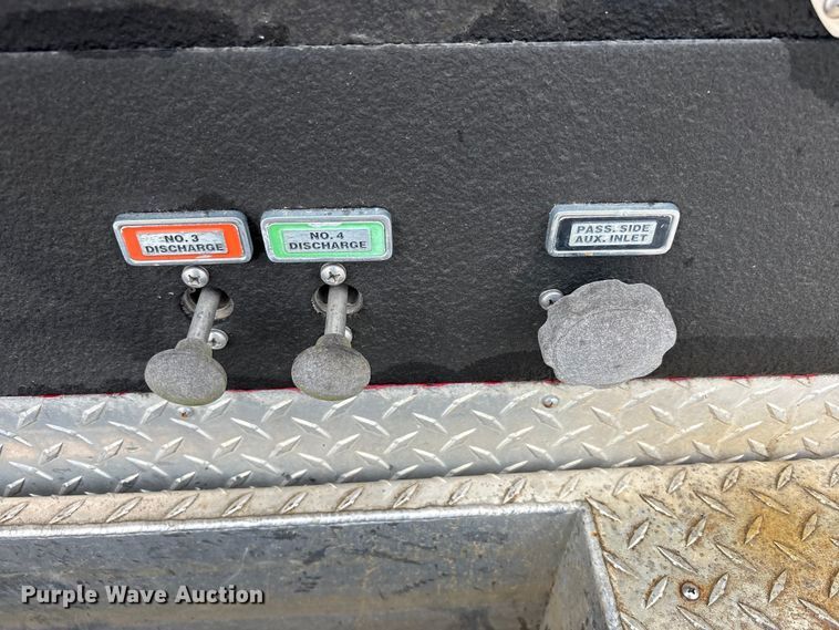 image for item FK1398 1995 Pierce pumper fire truck