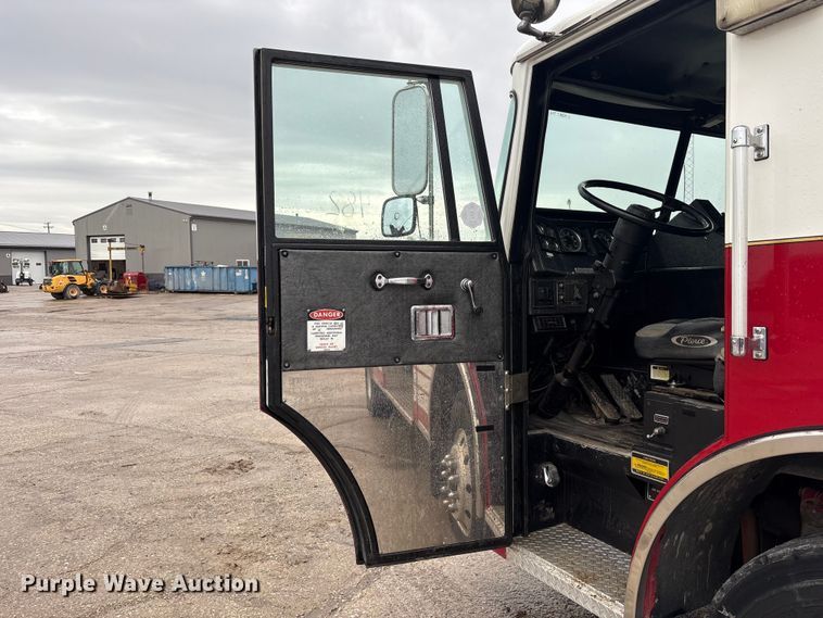 image for item FK1398 1995 Pierce pumper fire truck