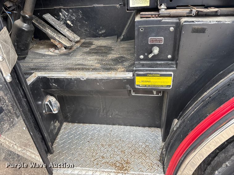 image for item FK1398 1995 Pierce pumper fire truck