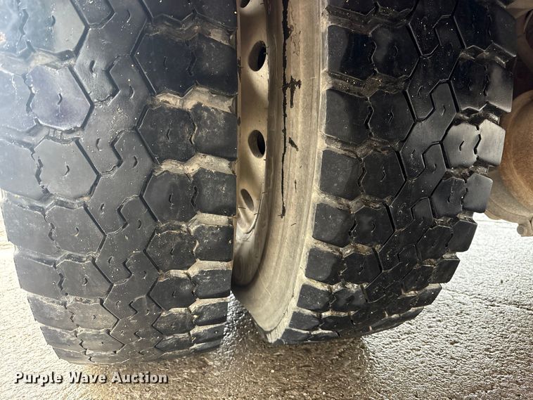 image for item FK1398 1995 Pierce pumper fire truck