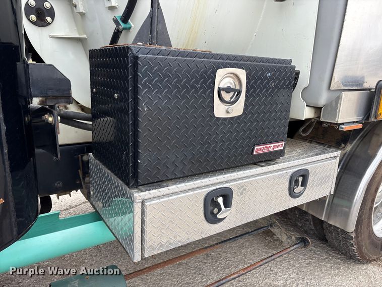 image for item FK1399 2020 Peterbilt 567 sewer jetter truck