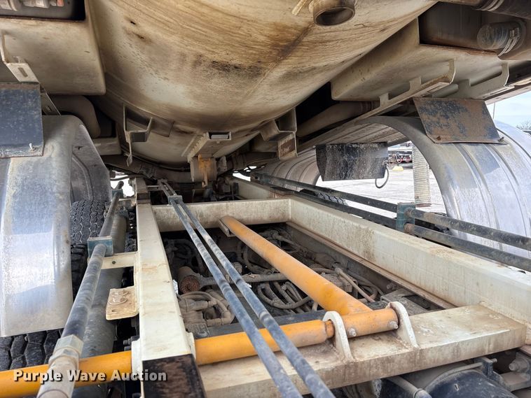 image for item FK1399 2020 Peterbilt 567 sewer jetter truck