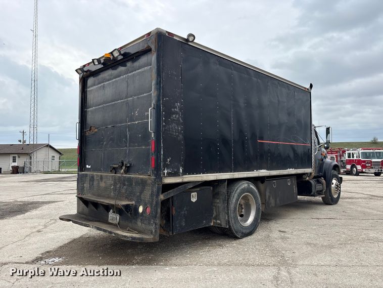 image for item FK1400 2000 International 4900 fuel / lube truck