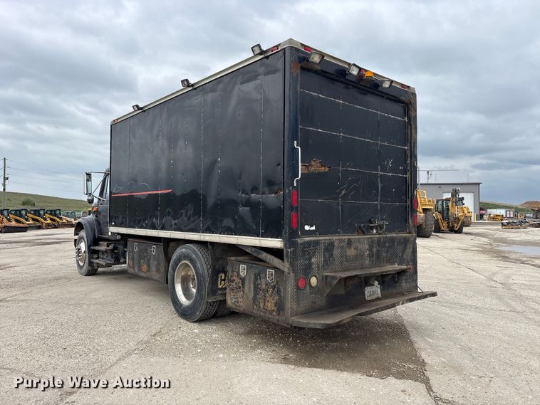 image for item FK1400 2000 International 4900 fuel / lube truck