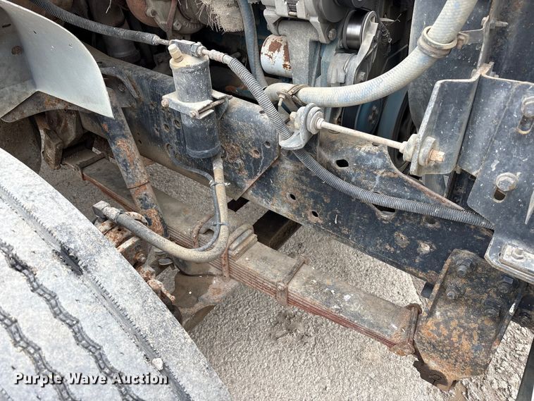 image for item FK1400 2000 International 4900 fuel / lube truck