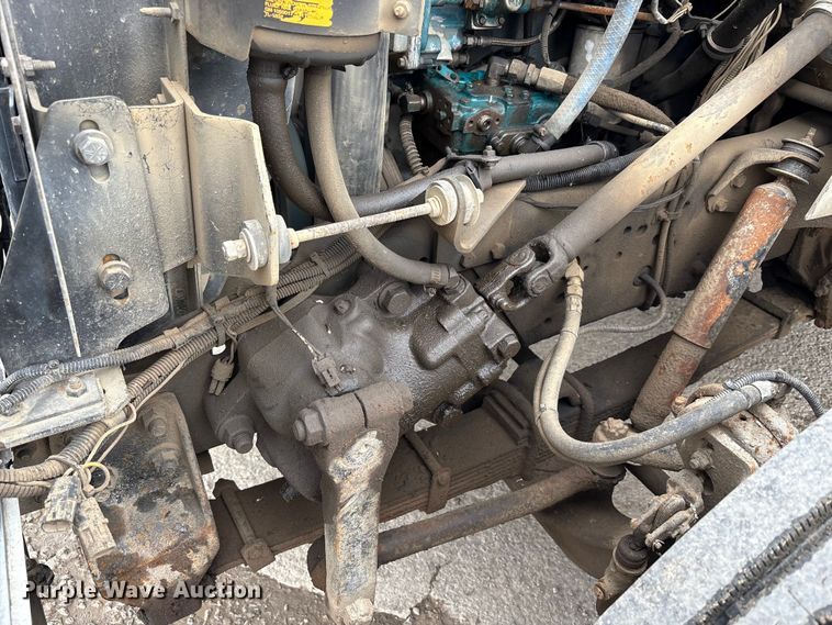 image for item FK1400 2000 International 4900 fuel / lube truck