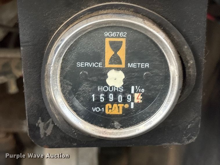 image for item FK1400 2000 International 4900 fuel / lube truck