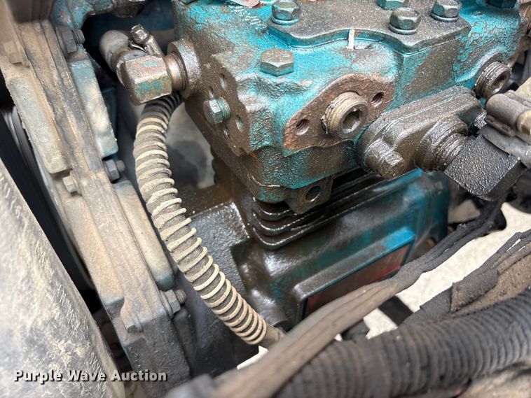 image for item FK1400 2000 International 4900 fuel / lube truck