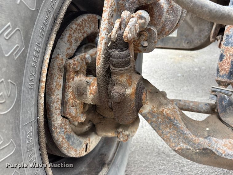 image for item FK1400 2000 International 4900 fuel / lube truck