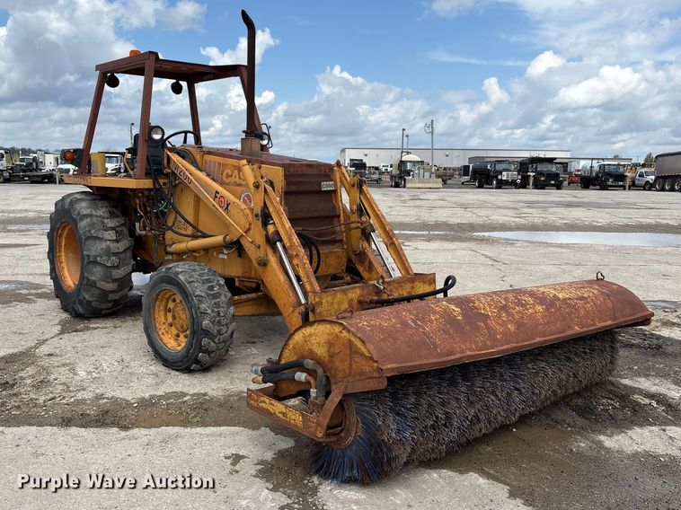 image for item FK1401 1993 Case 480F MFWD tractor